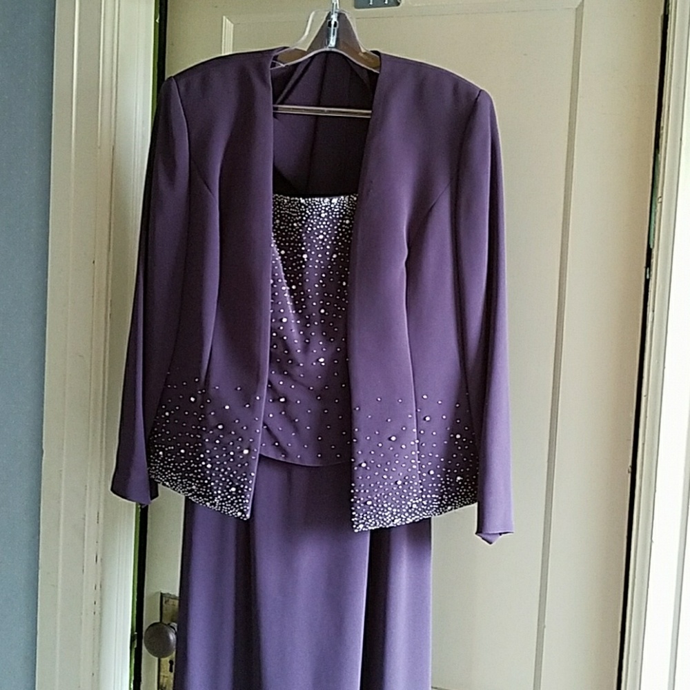 Avanti designs dress